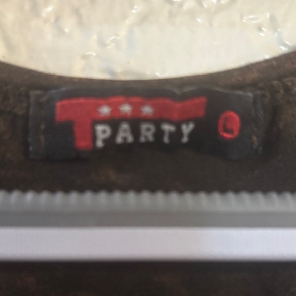 T Party Fashion Dark Brown Short Sleeve Tee - Picture 2 of 4